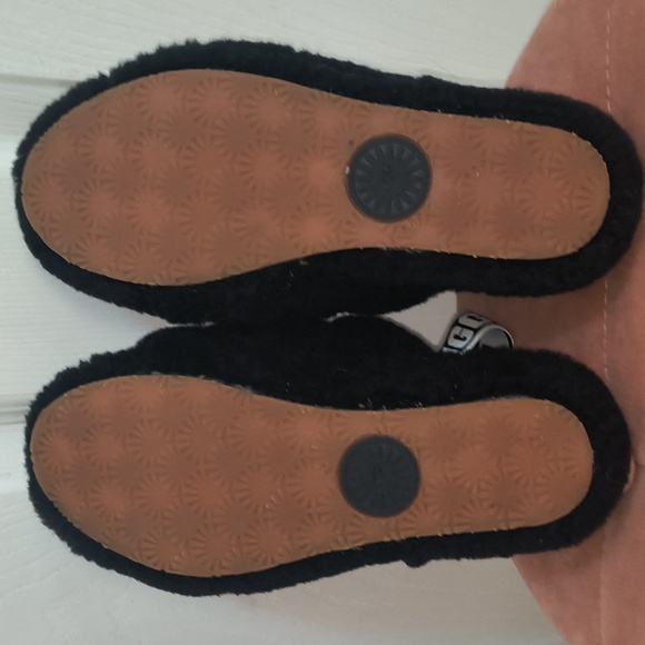 UGG Fluff Yeah Slide Sandals In Black Size 7 - Picture 7 of 7